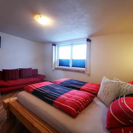 Haus Maria Larcher דירה