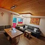 Haus Maria Larcher דירה באך