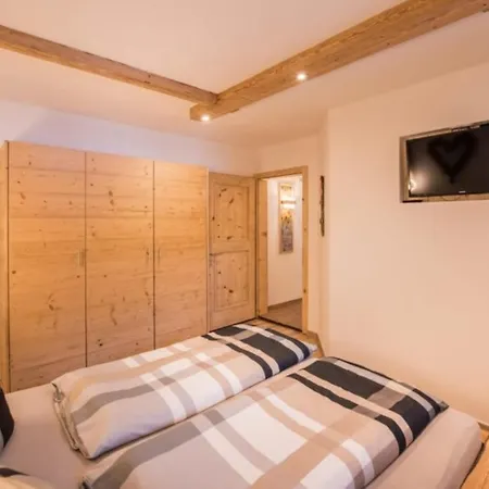 Haus Maria Larcher Apartamento *